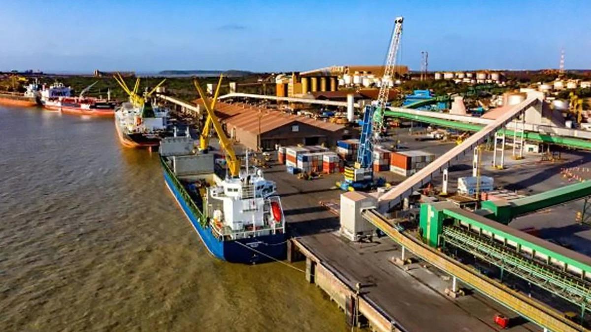 Porto do Itaqui inicia desembarque de transformadores gigantes para obra estratégica do PAC